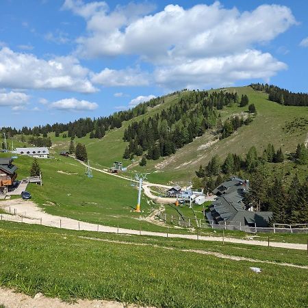 M & M Apartment Krvavec Церкле на Горенскем Екстериор снимка